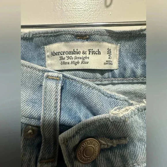 Abercrombie and Fitch 90s Straight Ultra High Rise Jeans Size 2 EUC - Picture 4 of 4